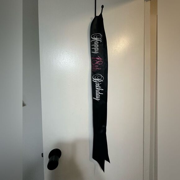 Happy 18th Birthday Sash Glittery Pink Girl Black & Pink Glitter Accessory - Picture 5 of 5